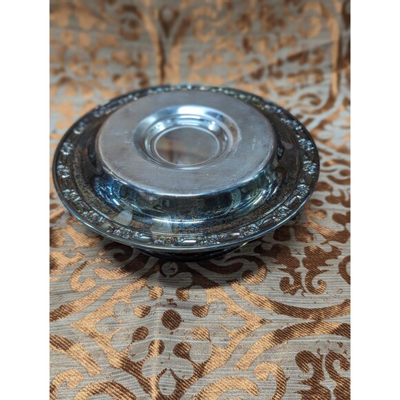 Vintage‎ Oneida Silversmiths Silver plated Bowl attached to plate - Picture 2 of 8